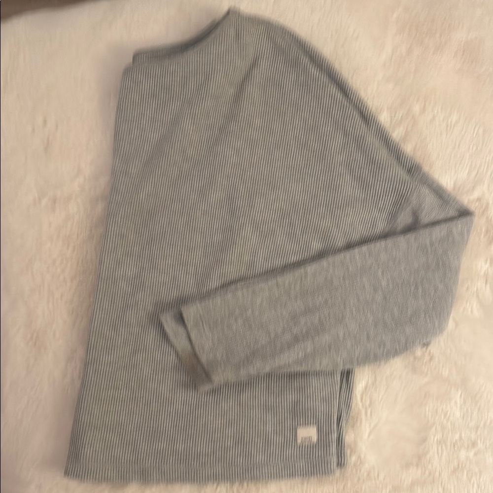 Womens XS/S VUORI
SLOUCHY WAFFLE CREW